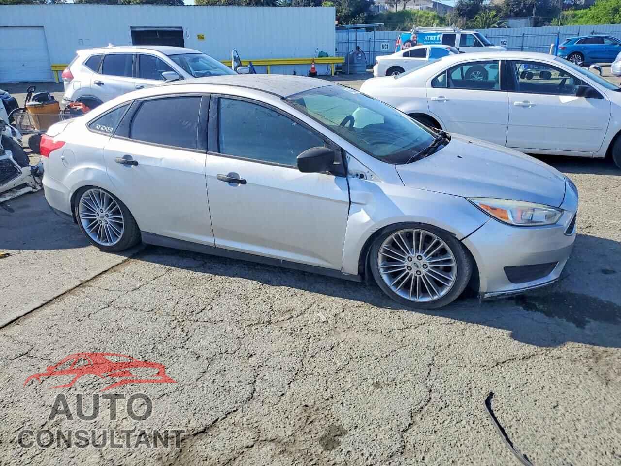 FORD FOCUS 2016 - 1FADP3E27GL246826