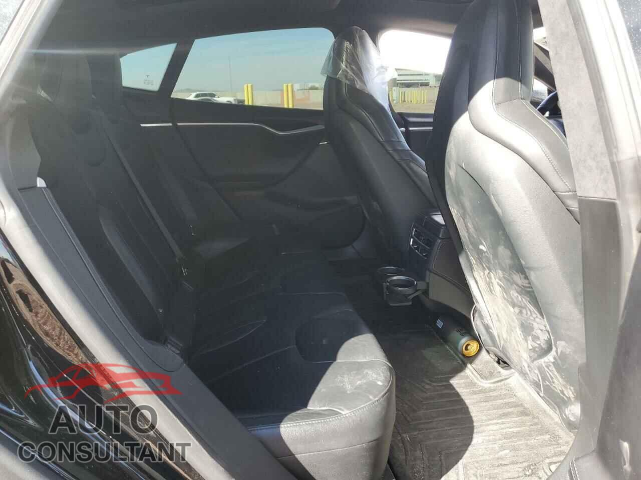 TESLA MODEL S 2015 - 5YJSA1E19FF115039