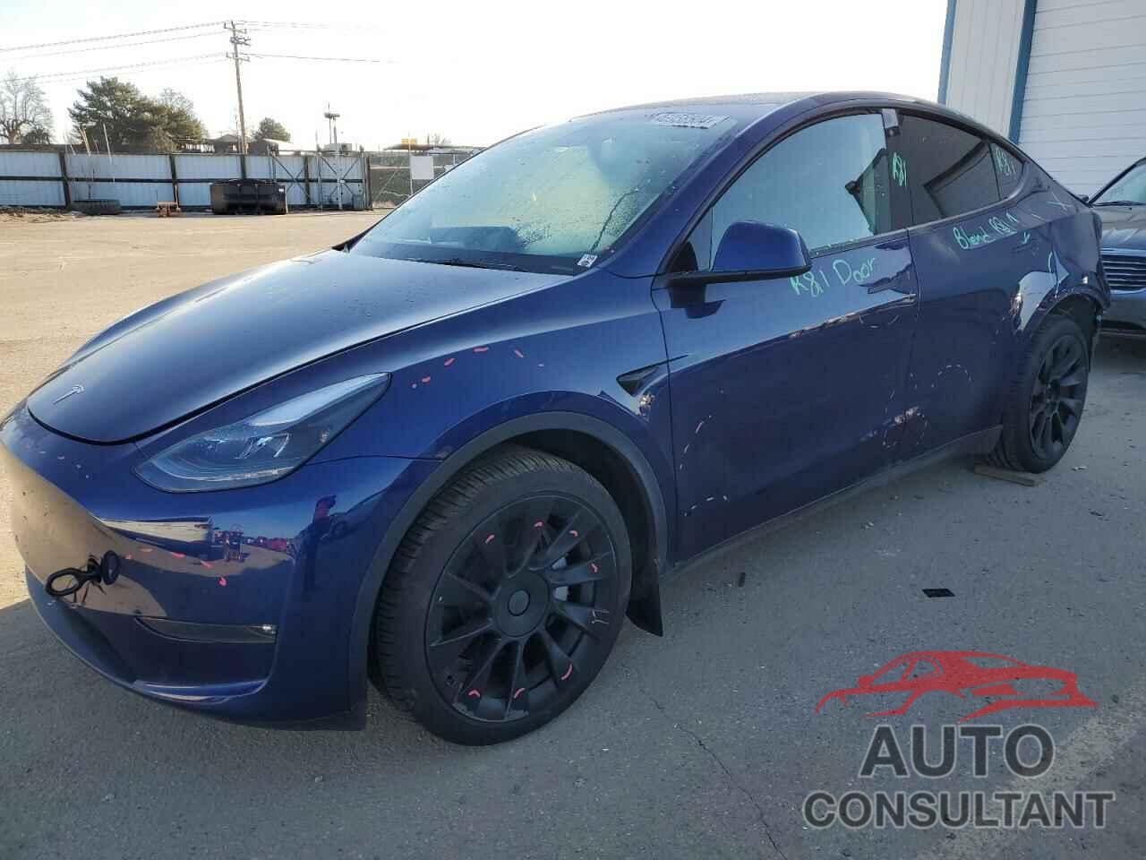 TESLA MODEL Y 2023 - 7SAYGDEE9PF751896