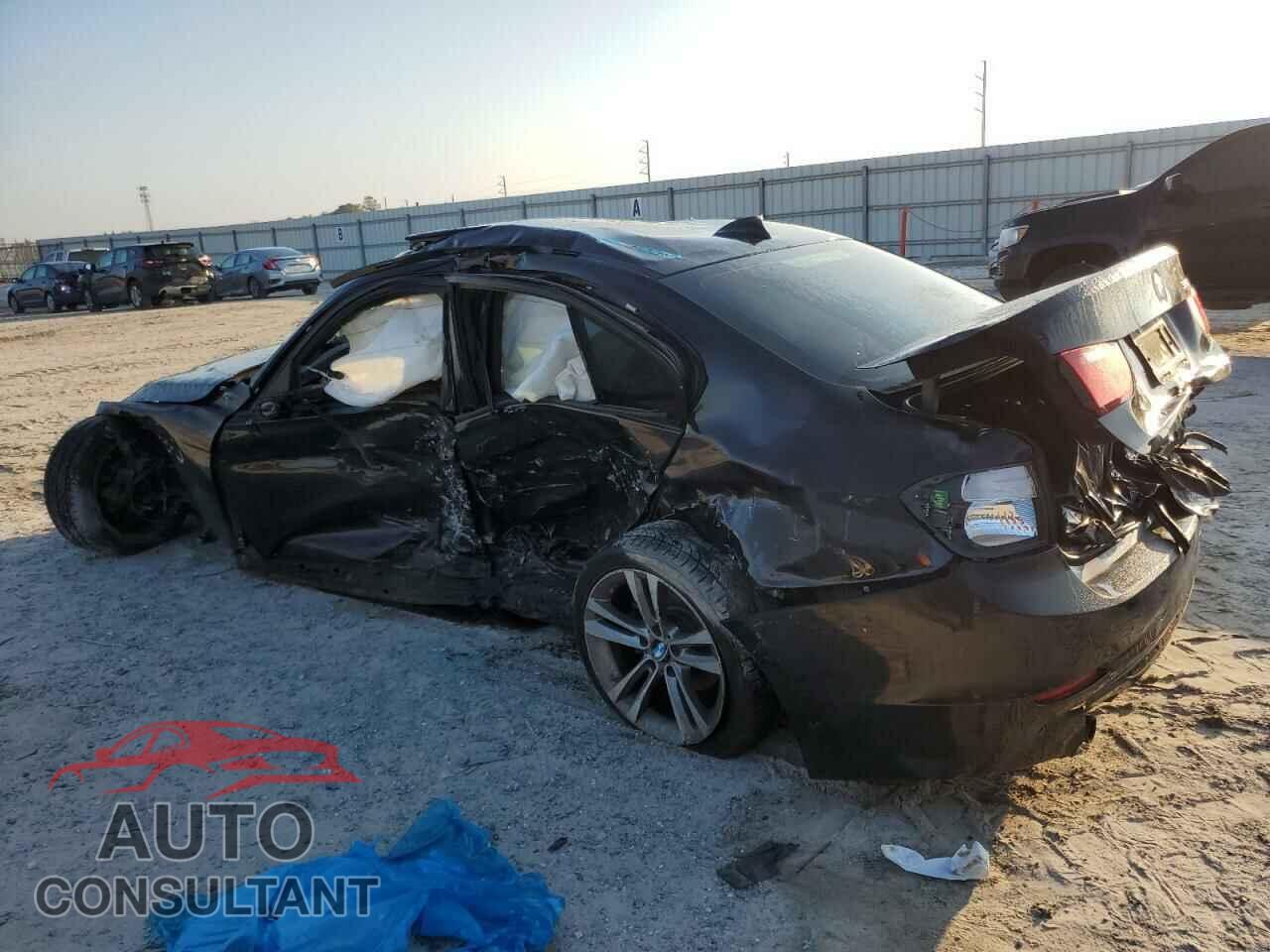 BMW 3 SERIES 2012 - WBA3C1C5XCF432322