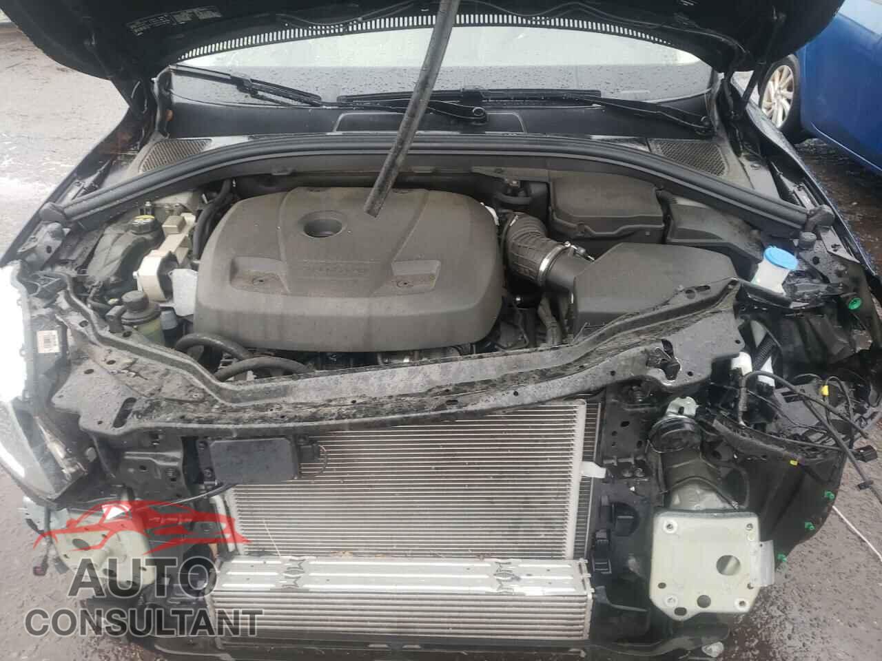 VOLVO XC60 2017 - YV449MRU6H2125800