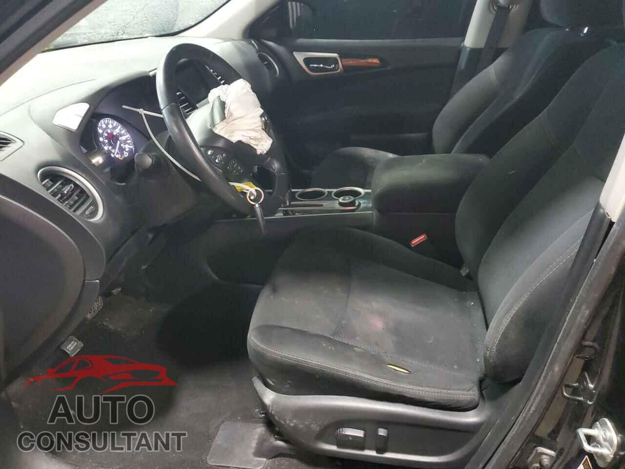 NISSAN PATHFINDER 2013 - 5N1AR2MM5DC661672