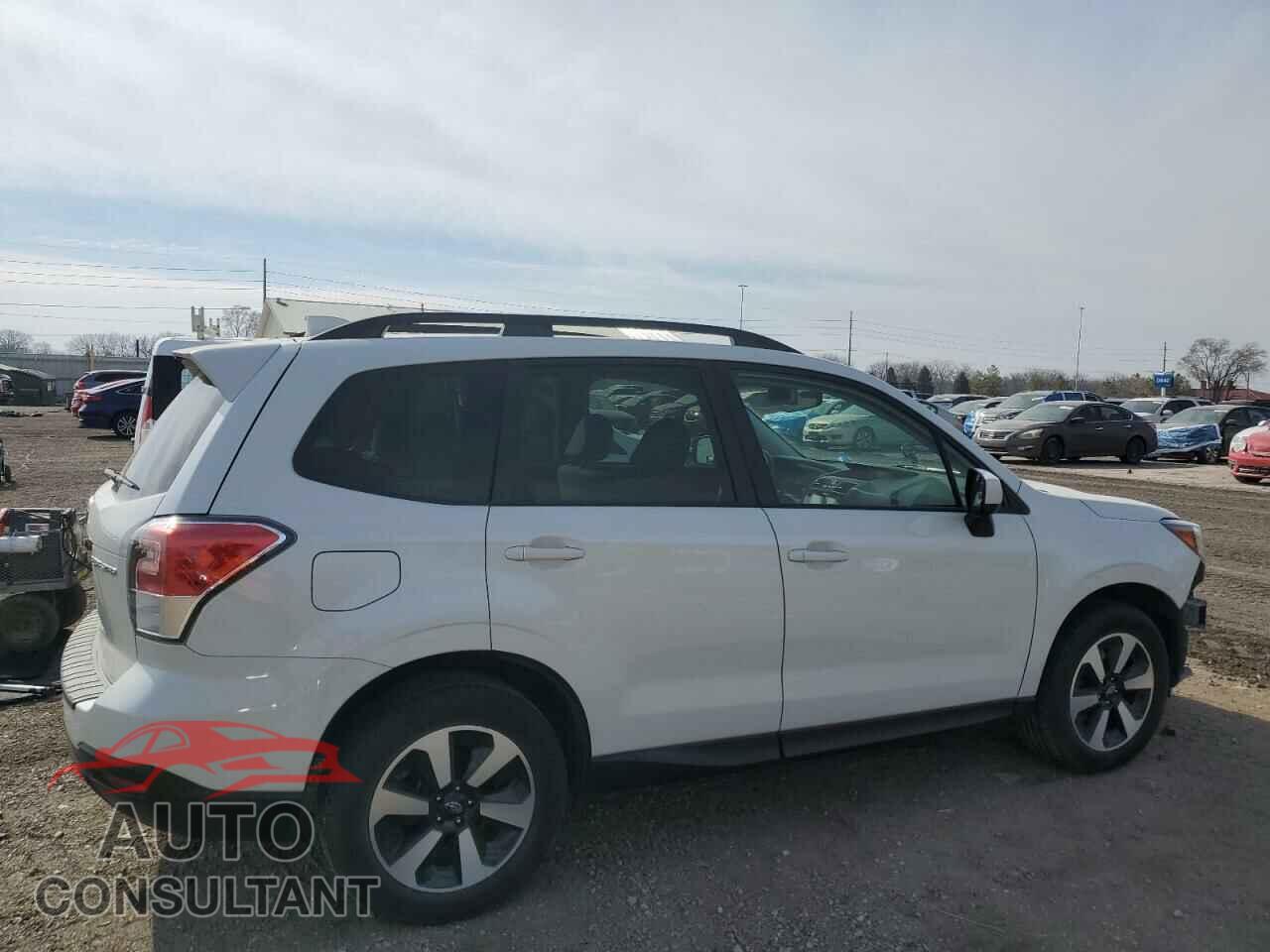 SUBARU FORESTER 2018 - JF2SJAEC3JH569962