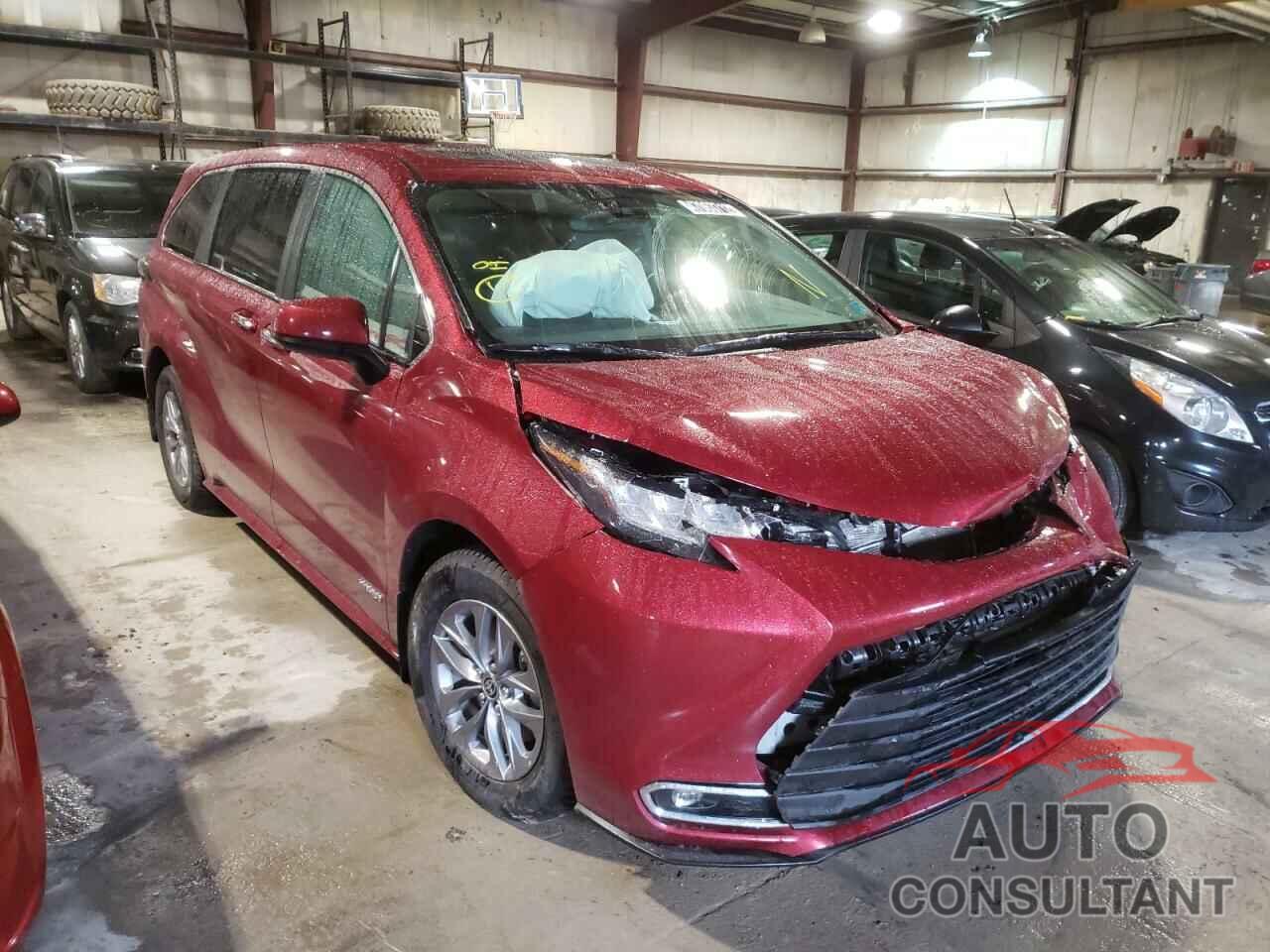 TOYOTA SIENNA 2021 - 5TDYRKEC3MS028689