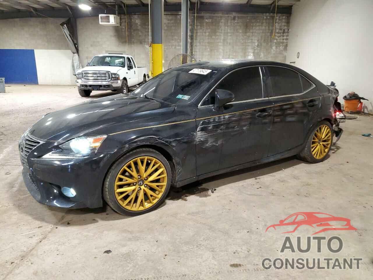 LEXUS IS 2015 - JTHCF1D21F5017770