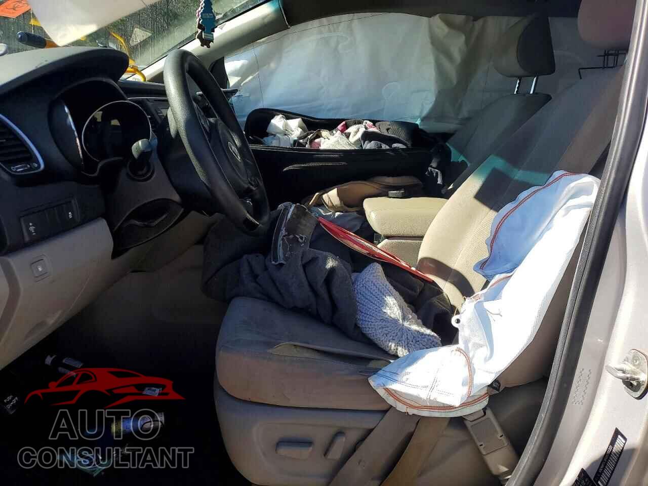 KIA All Models 2016 - KNDMB5C10G6082221