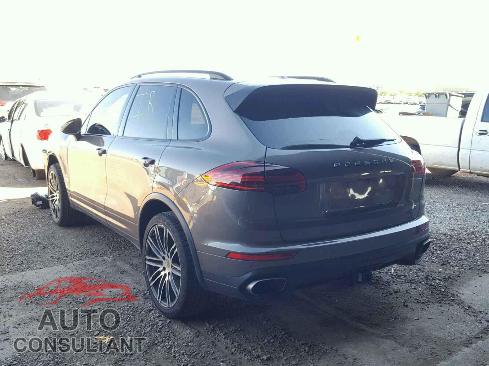 PORSCHE CAYENNE 2016 - WP1AA2A22GLA06595