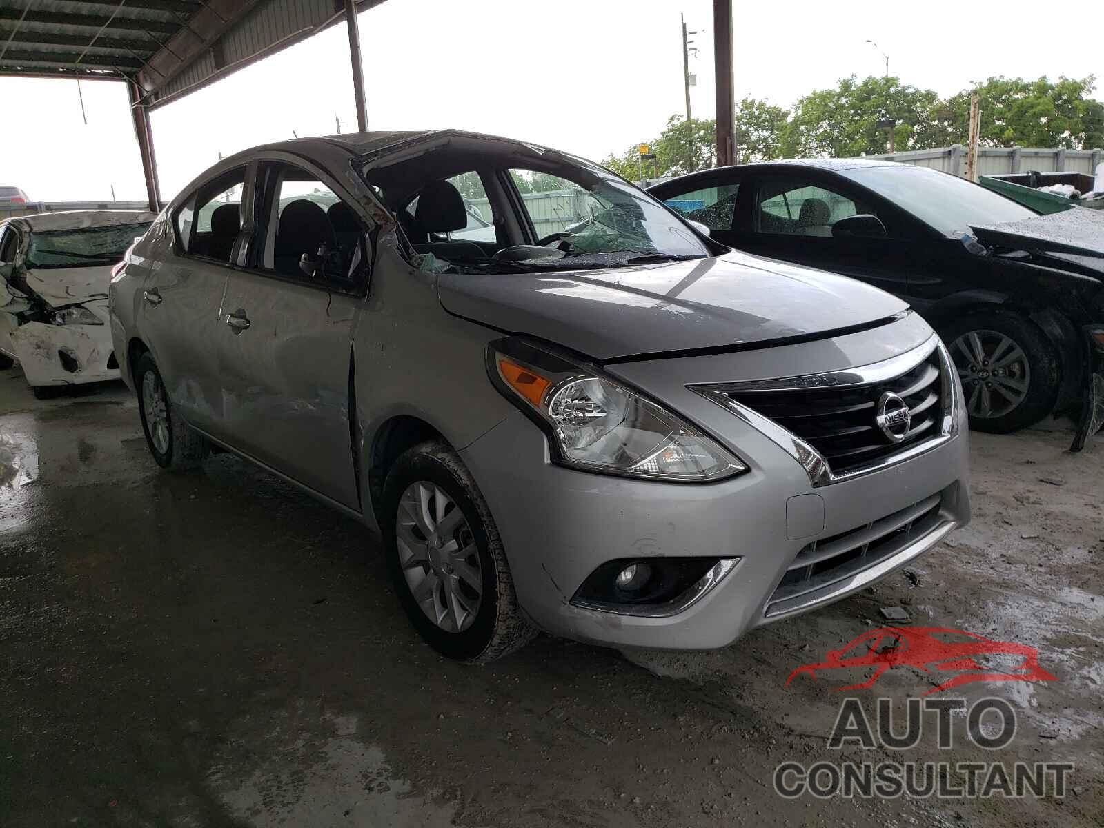 NISSAN VERSA 2018 - 3N1CN7AP5JL867209