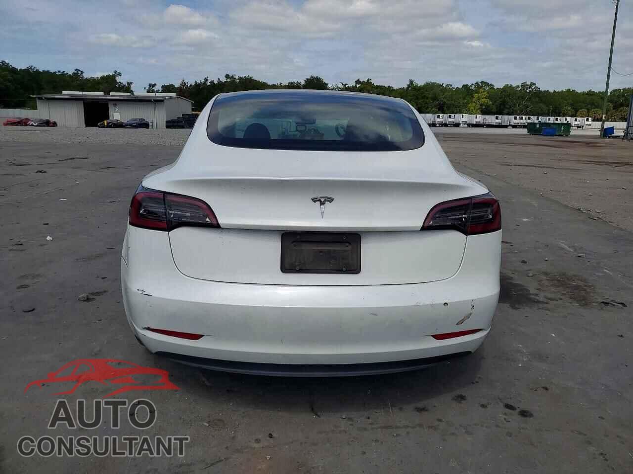 TESLA MODEL 3 2023 - 5YJ3E1EA5PF558721