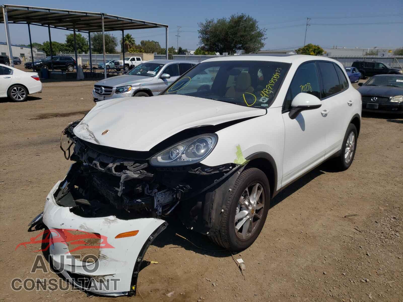 PORSCHE CAYENNE 2016 - WP1AA2A29GKA09208