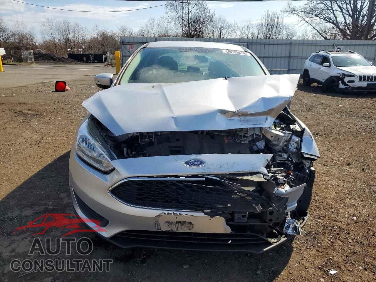 FORD FOCUS 2017 - 1FADP3F27HL232845