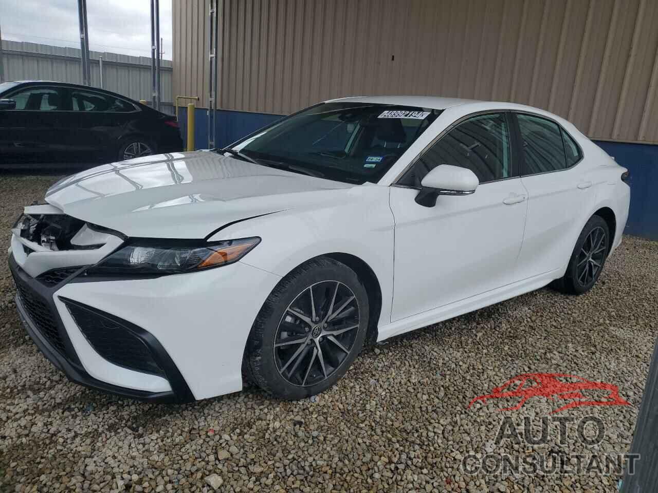 TOYOTA CAMRY 2022 - 4T1G11AK0NU684366