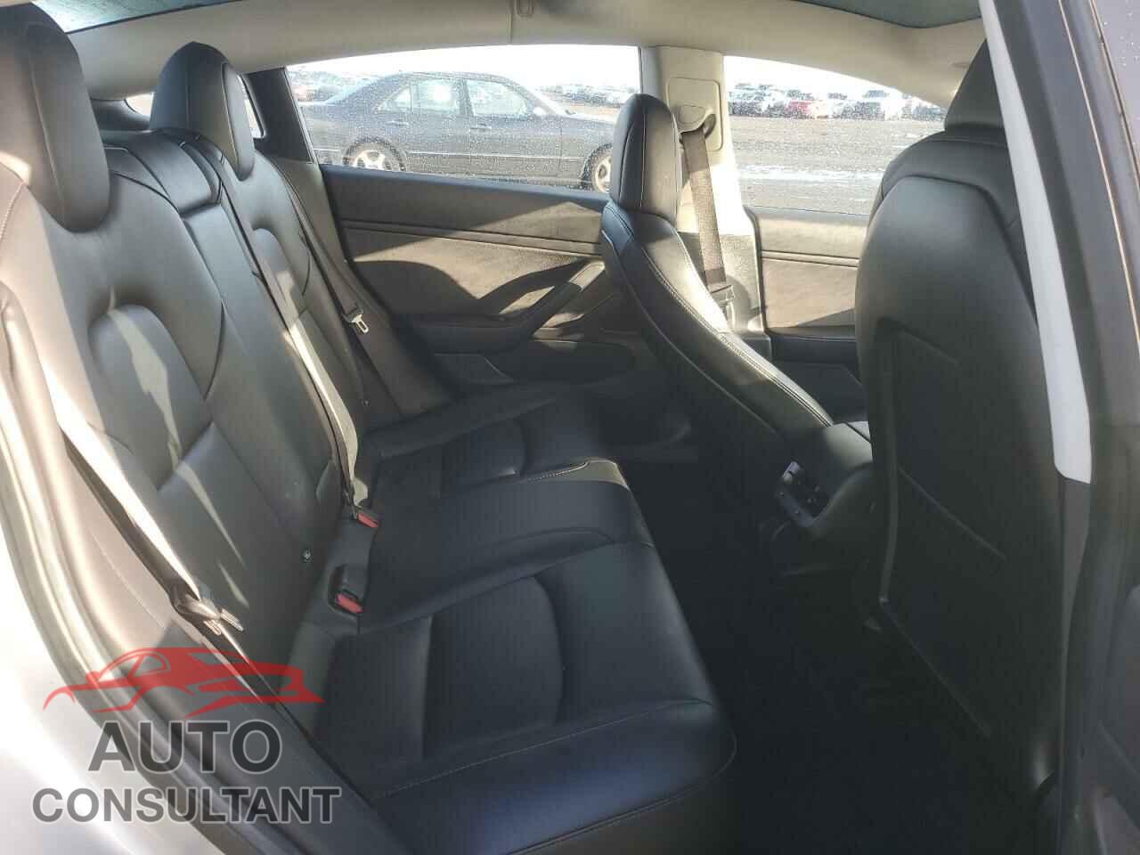 TESLA MODEL 3 2018 - 5YJ3E1EA6JF058770