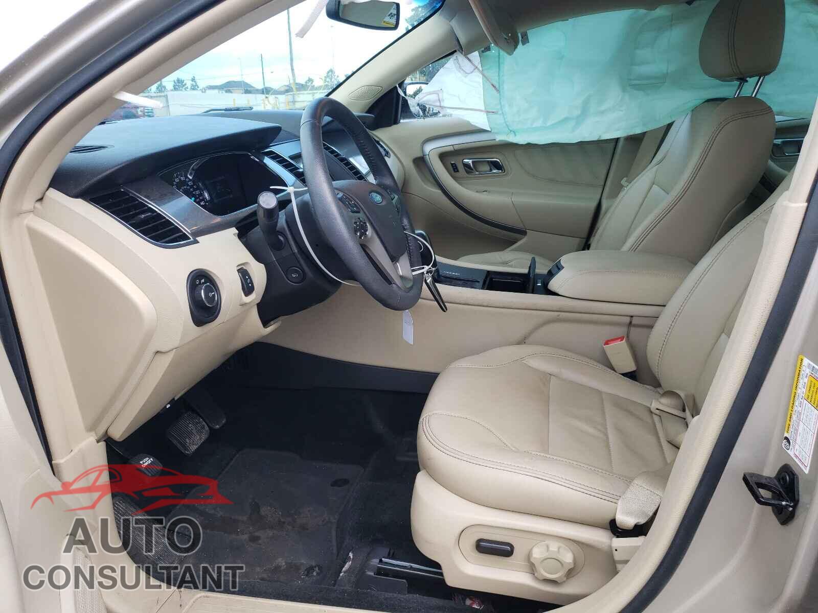 FORD TAURUS 2017 - 1FAHP2E86HG106230