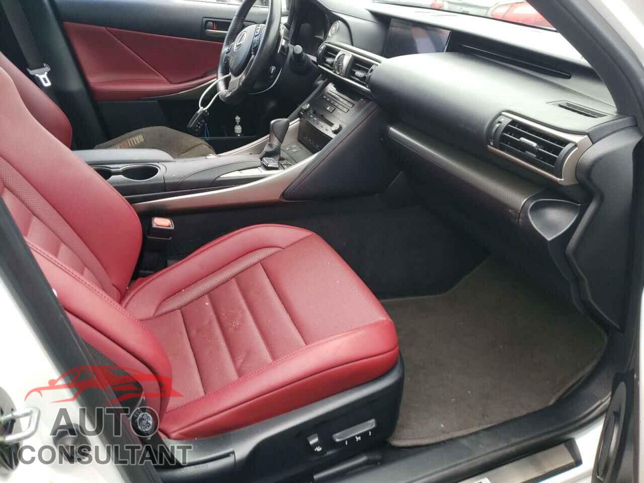 LEXUS IS 2017 - JTHCM1D24H5016542