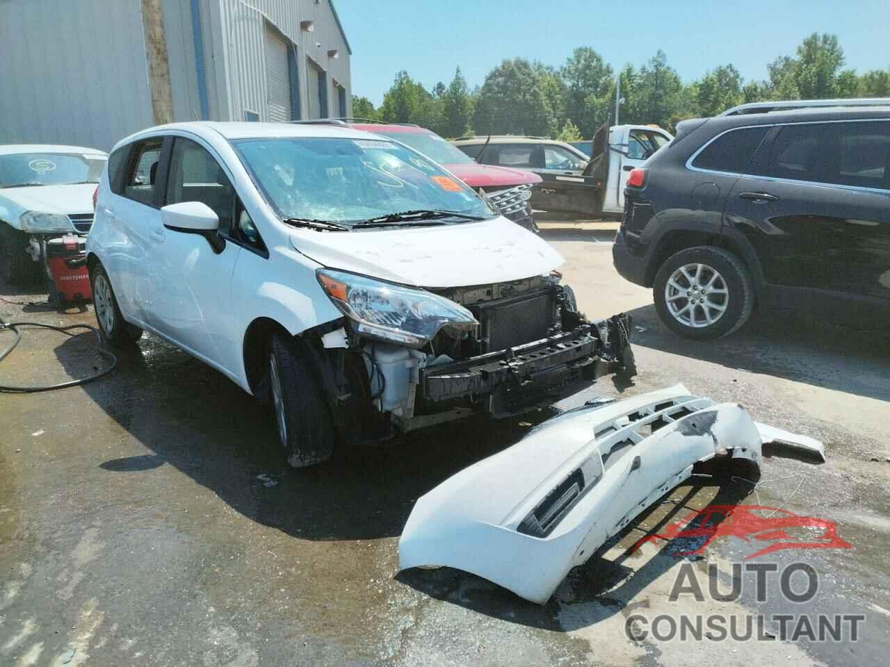 NISSAN VERSA 2018 - 3N1CE2CPXJL351945