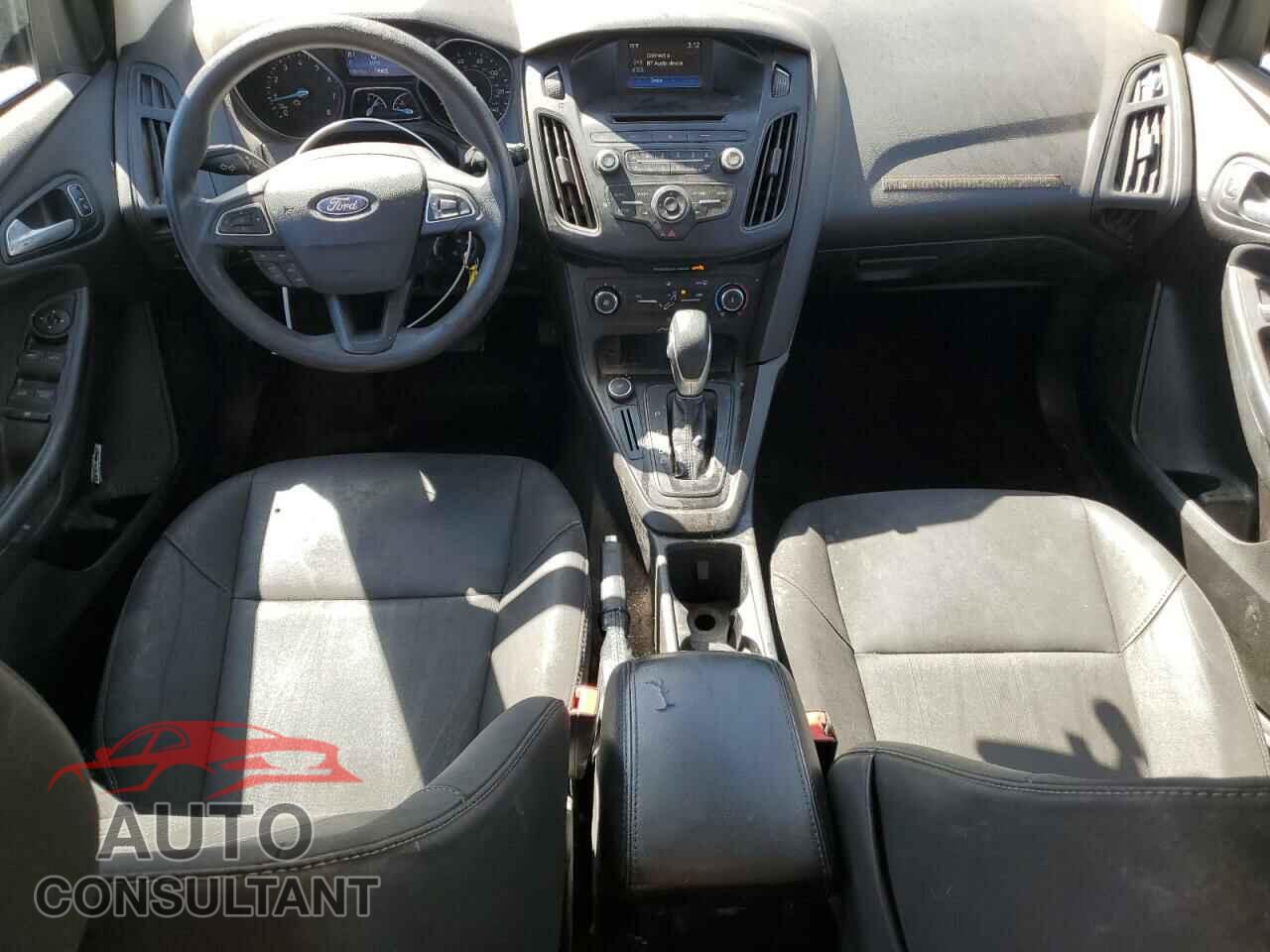FORD FOCUS 2017 - 1FADP3K23HL344418