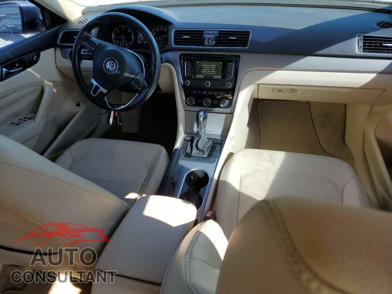 VOLKSWAGEN PASSAT 2014 - 1VWBN7A36EC102403
