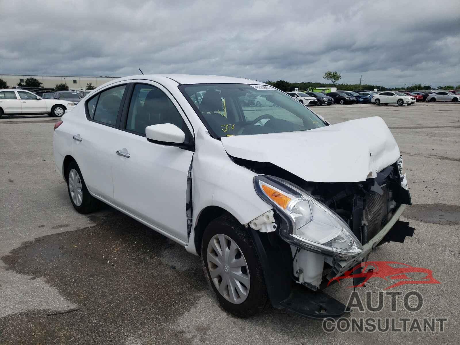 NISSAN VERSA 2018 - 3N1CN7AP0JL885780