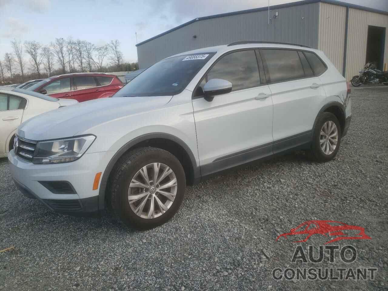 VOLKSWAGEN TIGUAN 2018 - 3VV1B7AX5JM095111