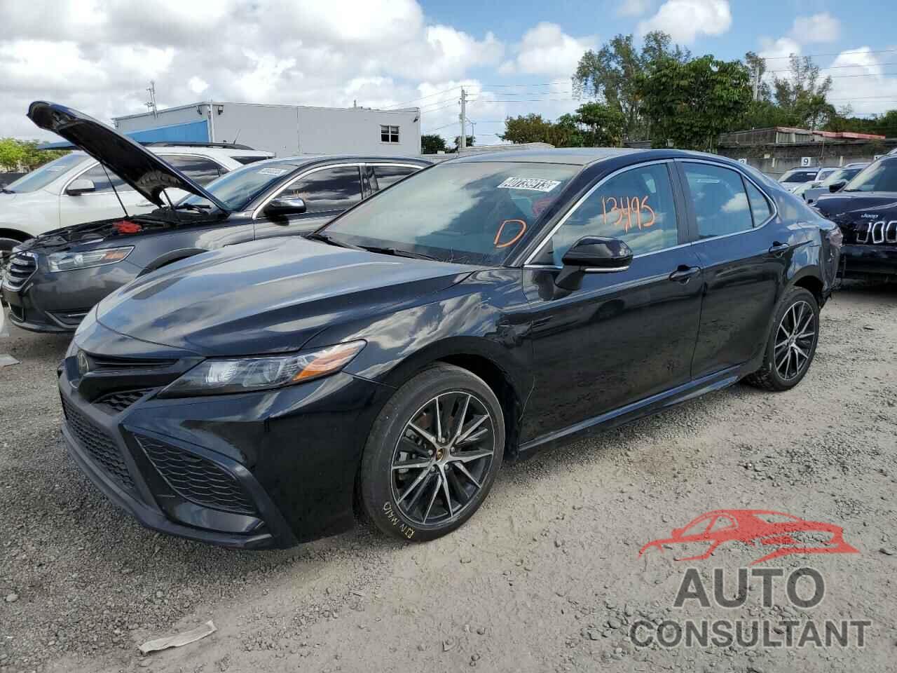 TOYOTA CAMRY 2022 - 4T1G11AK3NU656822