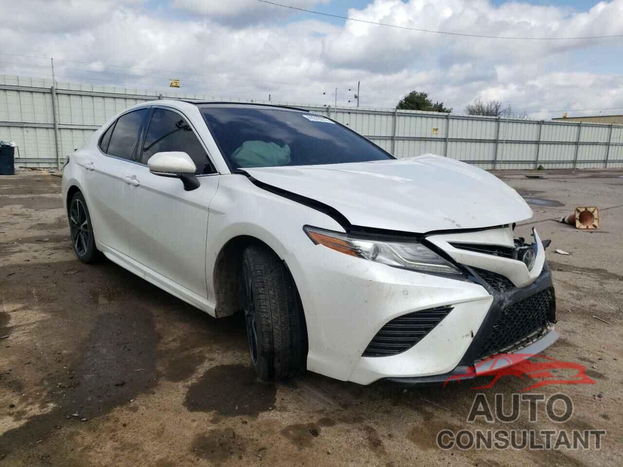 TOYOTA CAMRY 2018 - 4T1B61HK0JU122334