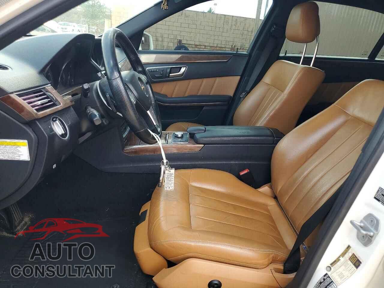 MERCEDES-BENZ E-CLASS 2013 - WDDHF5KBXDA702345