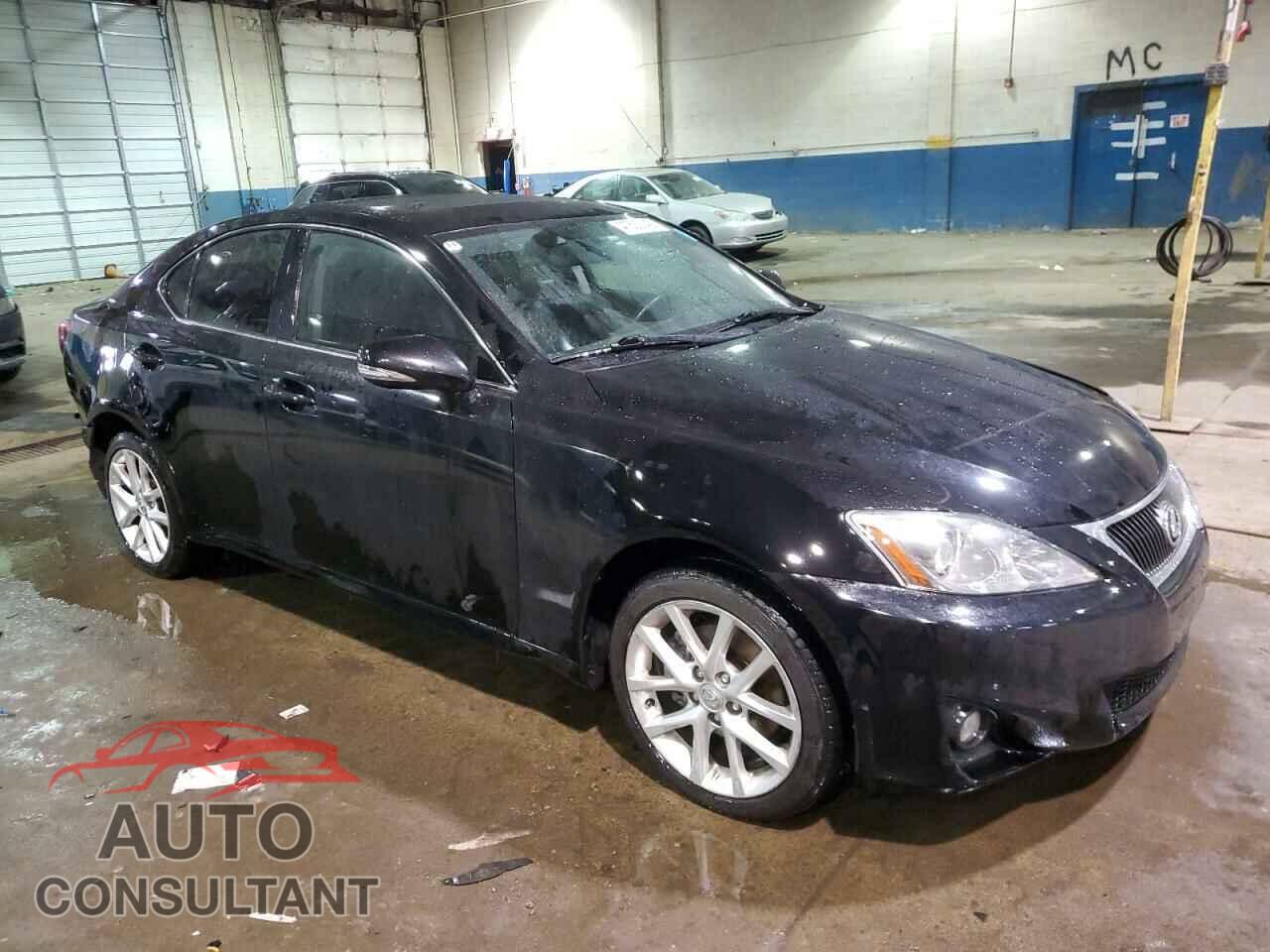 LEXUS IS 2011 - JTHCF5C26B5051335
