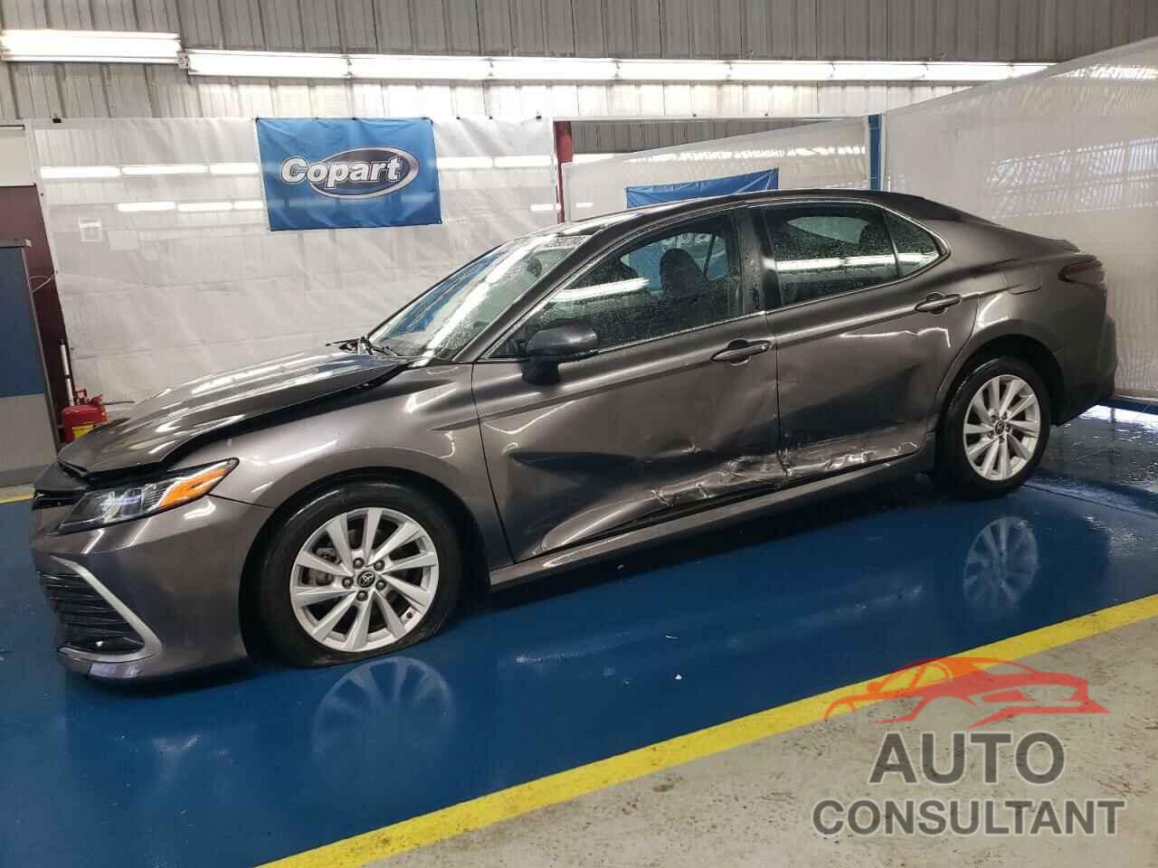 TOYOTA CAMRY 2022 - 4T1C11AK3NU009349