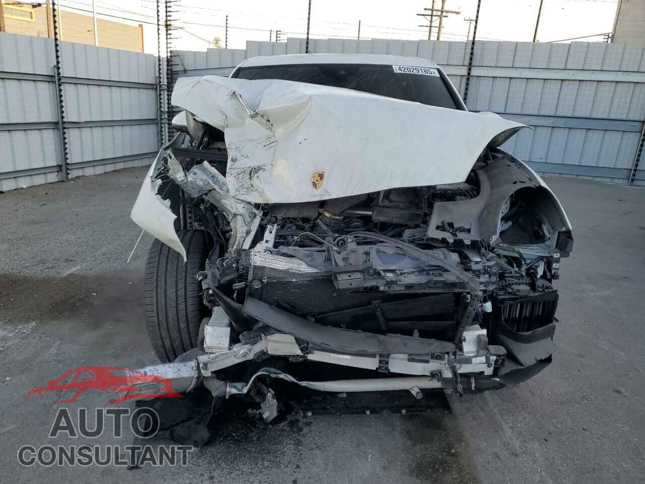 PORSCHE CAYENNE 2019 - WP1AA2AY3KDA14678