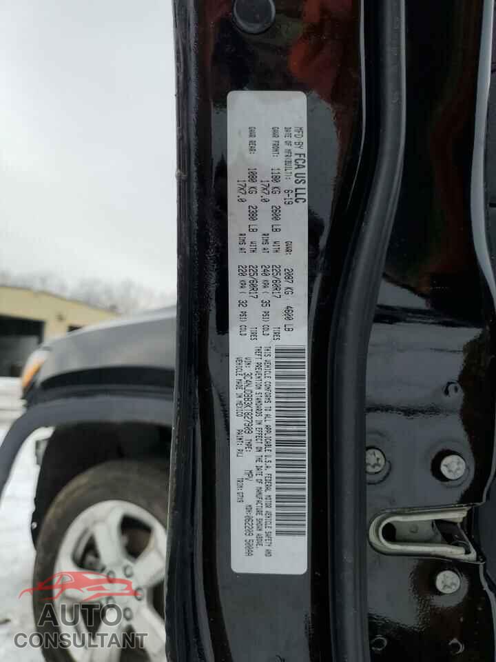 JEEP COMPASS 2019 - 3C4NJDBB3KT827909