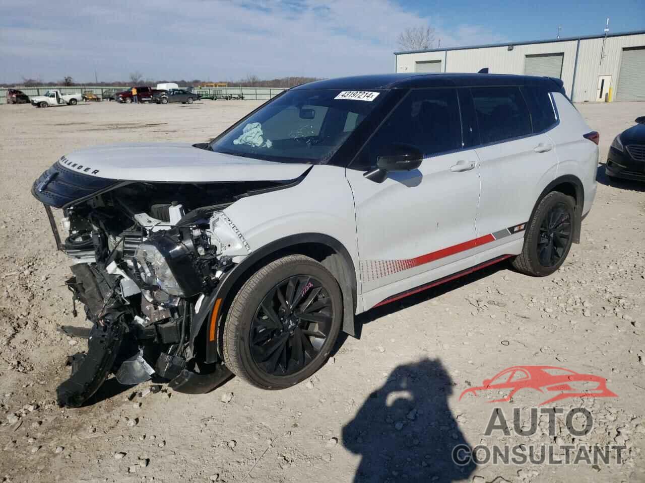 MITSUBISHI OUTLANDER 2023 - JA4J4UA80PZ049560