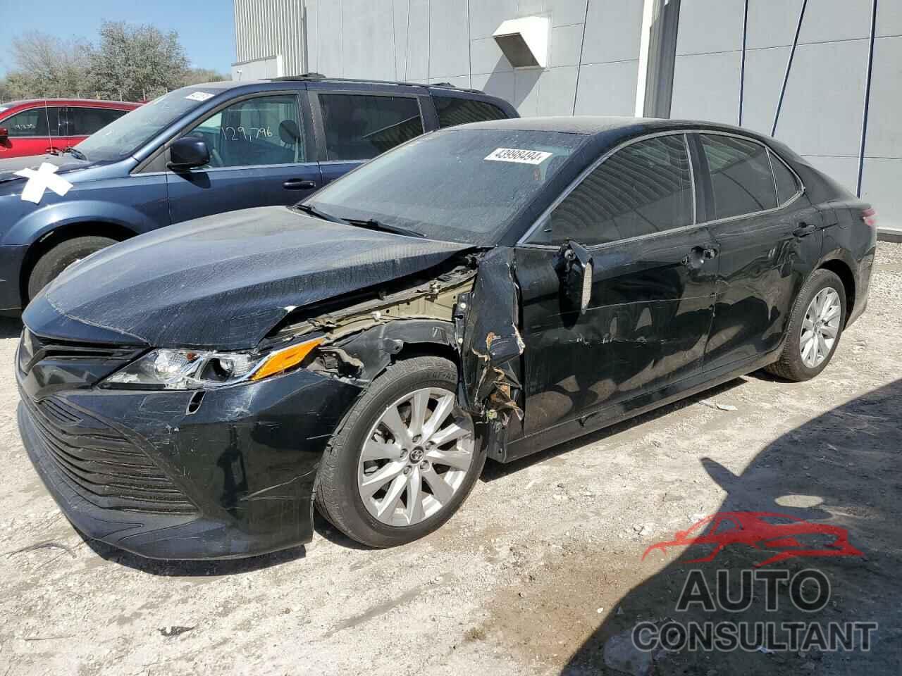 TOYOTA CAMRY 2018 - 4T1B11HK7JU145978