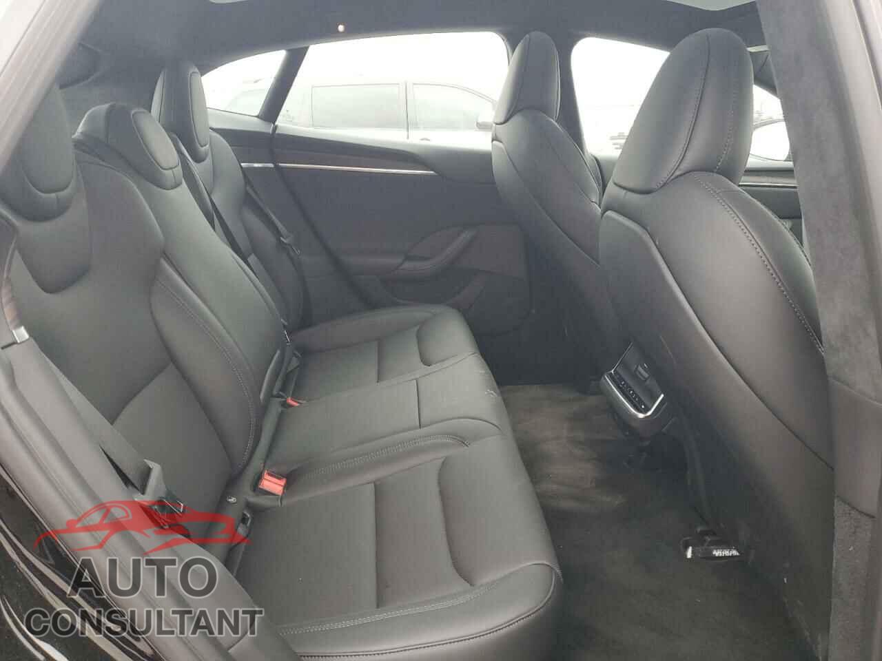 TESLA MODEL S 2023 - 5YJSA1E57PF527982