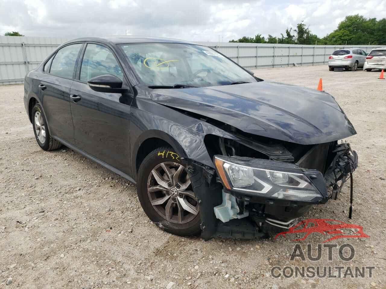 VOLKSWAGEN PASSAT 2018 - 1VWAA7A37JC005342