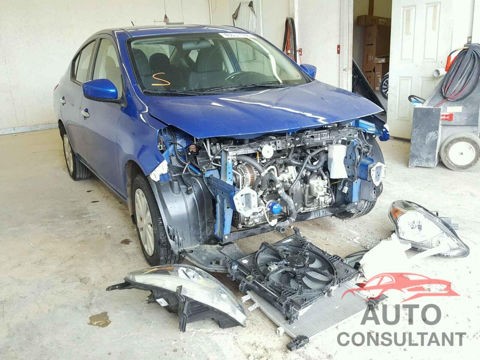 NISSAN VERSA 2017 - 3N1CN7AP7HL829104