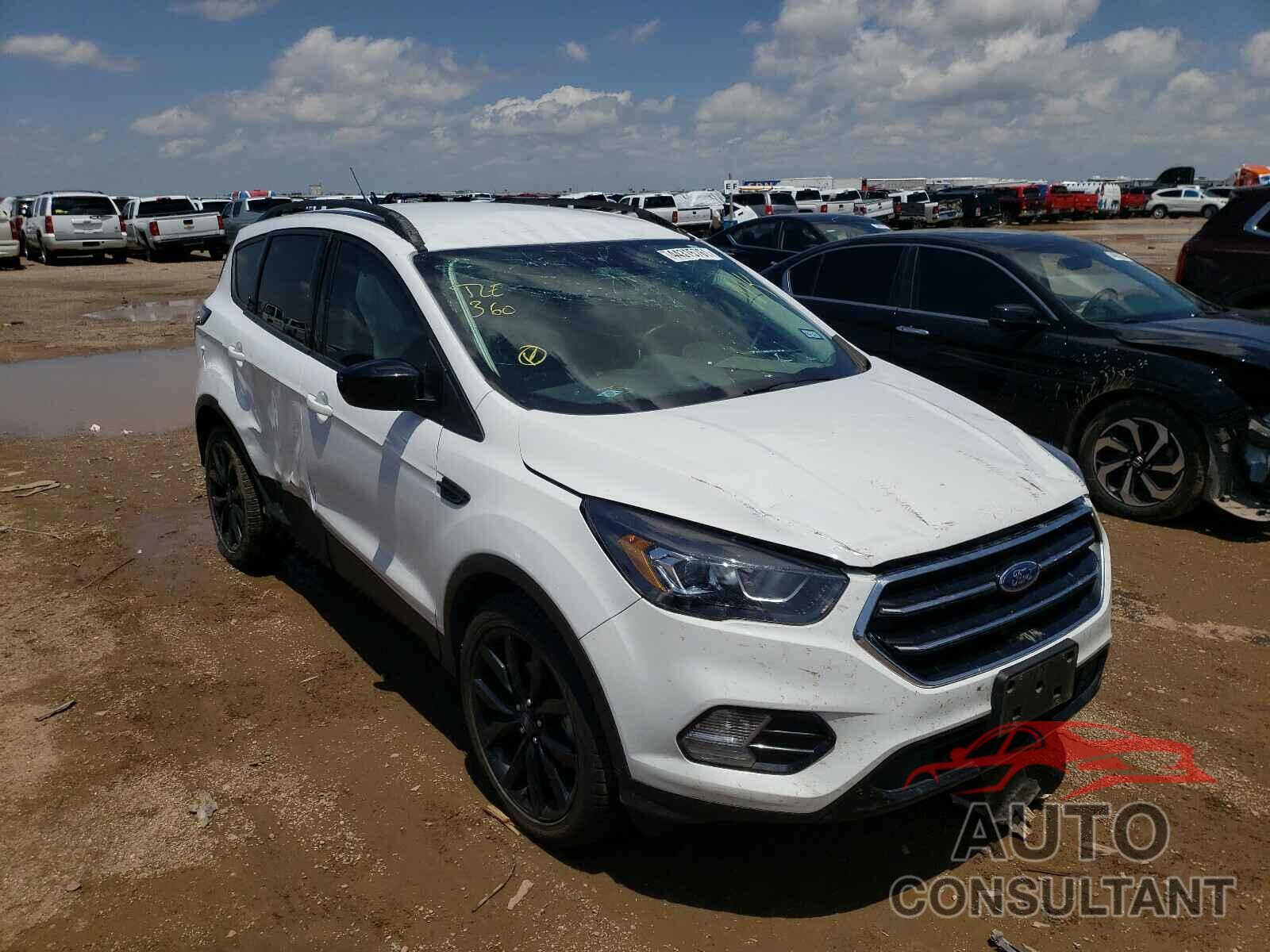 FORD ESCAPE 2018 - 1FMCU0GD3JUB83149