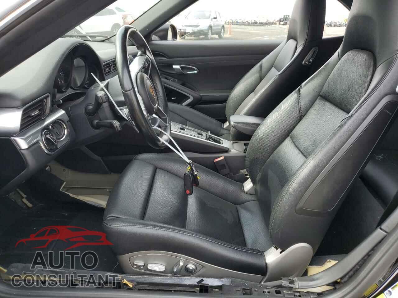 PORSCHE 911 2017 - WP0CA2A94HS141107