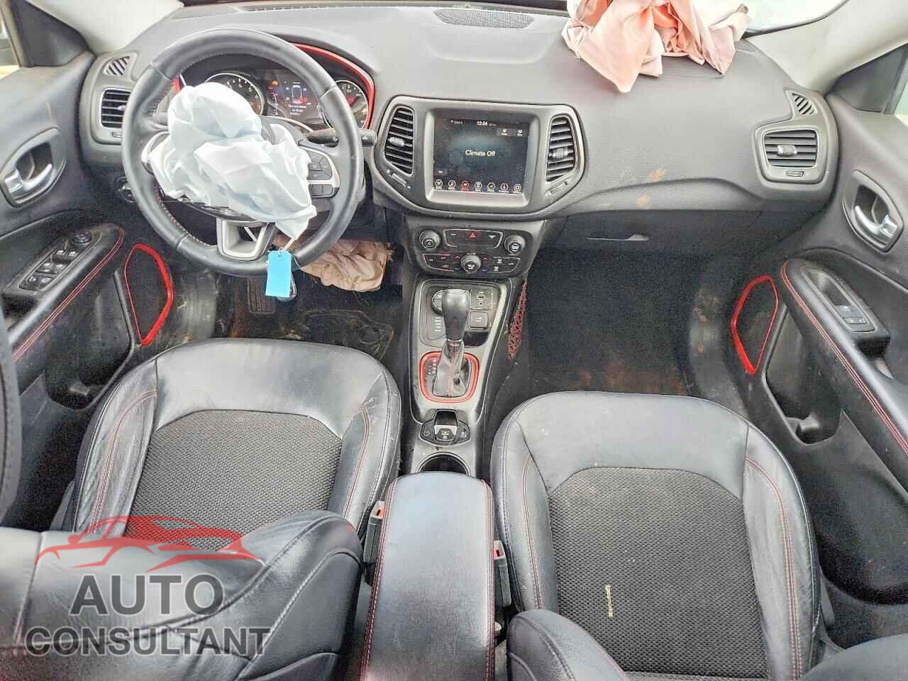 JEEP COMPASS 2017 - 3C4NJDDBXHT681000