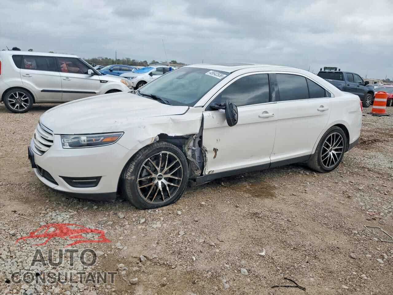 FORD TAURUS 2017 - 1FAHP2F84HG128936