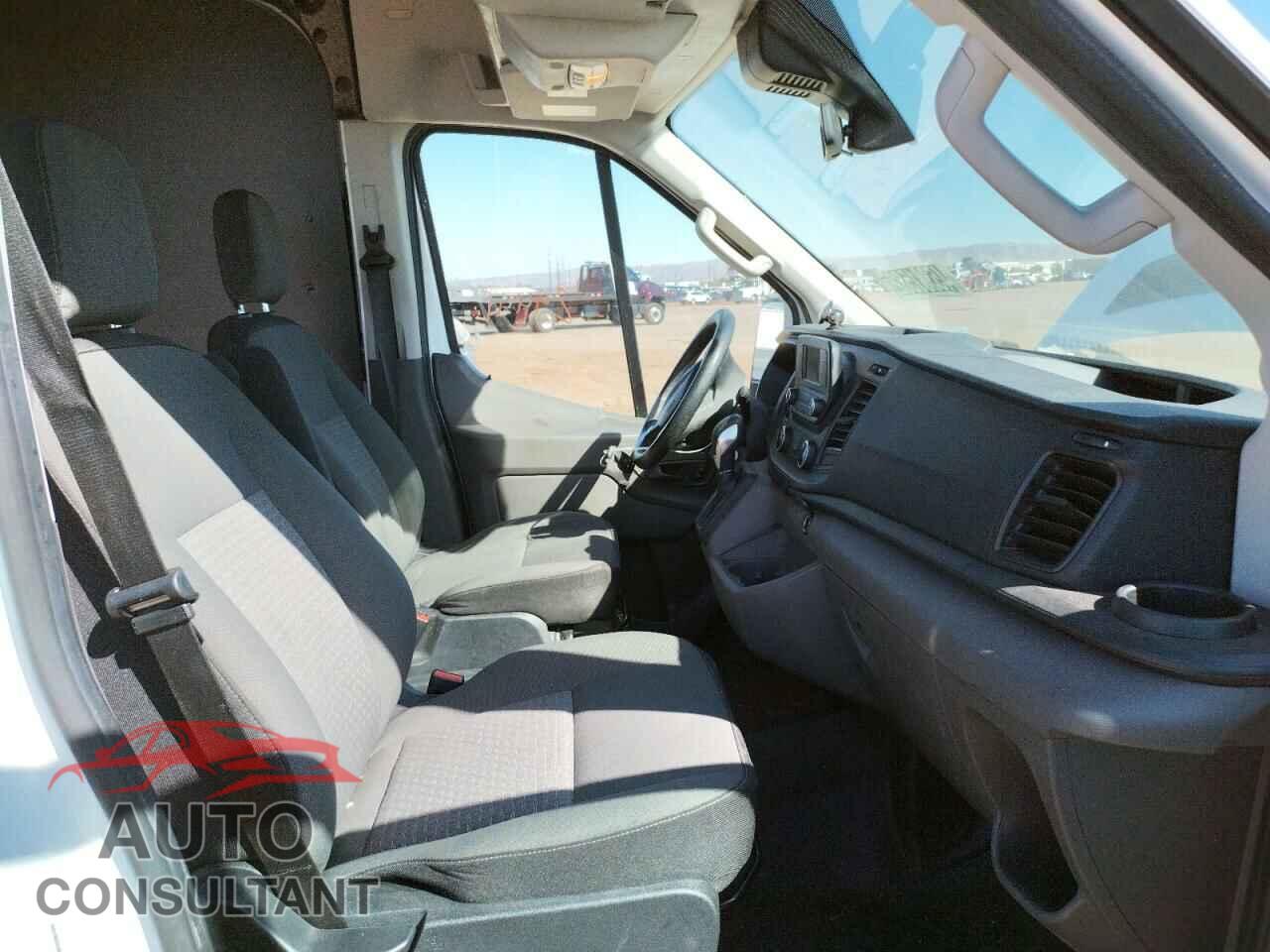FORD TRANSIT CO 2020 - 1FTBR1C8XLKA04474