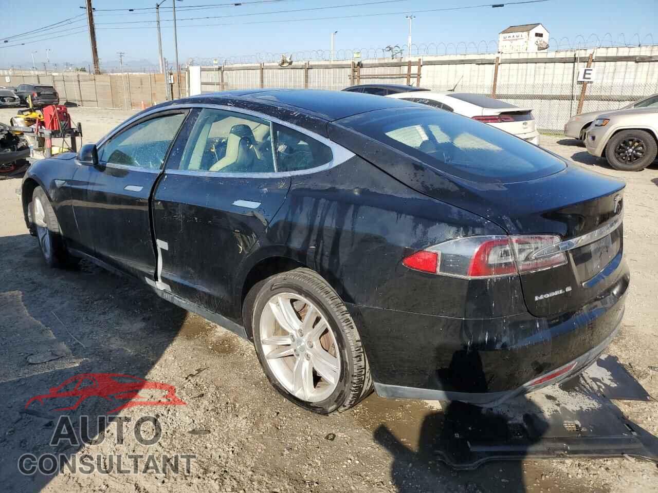 TESLA MODEL S 2013 - 5YJSA1BC8DFP10158
