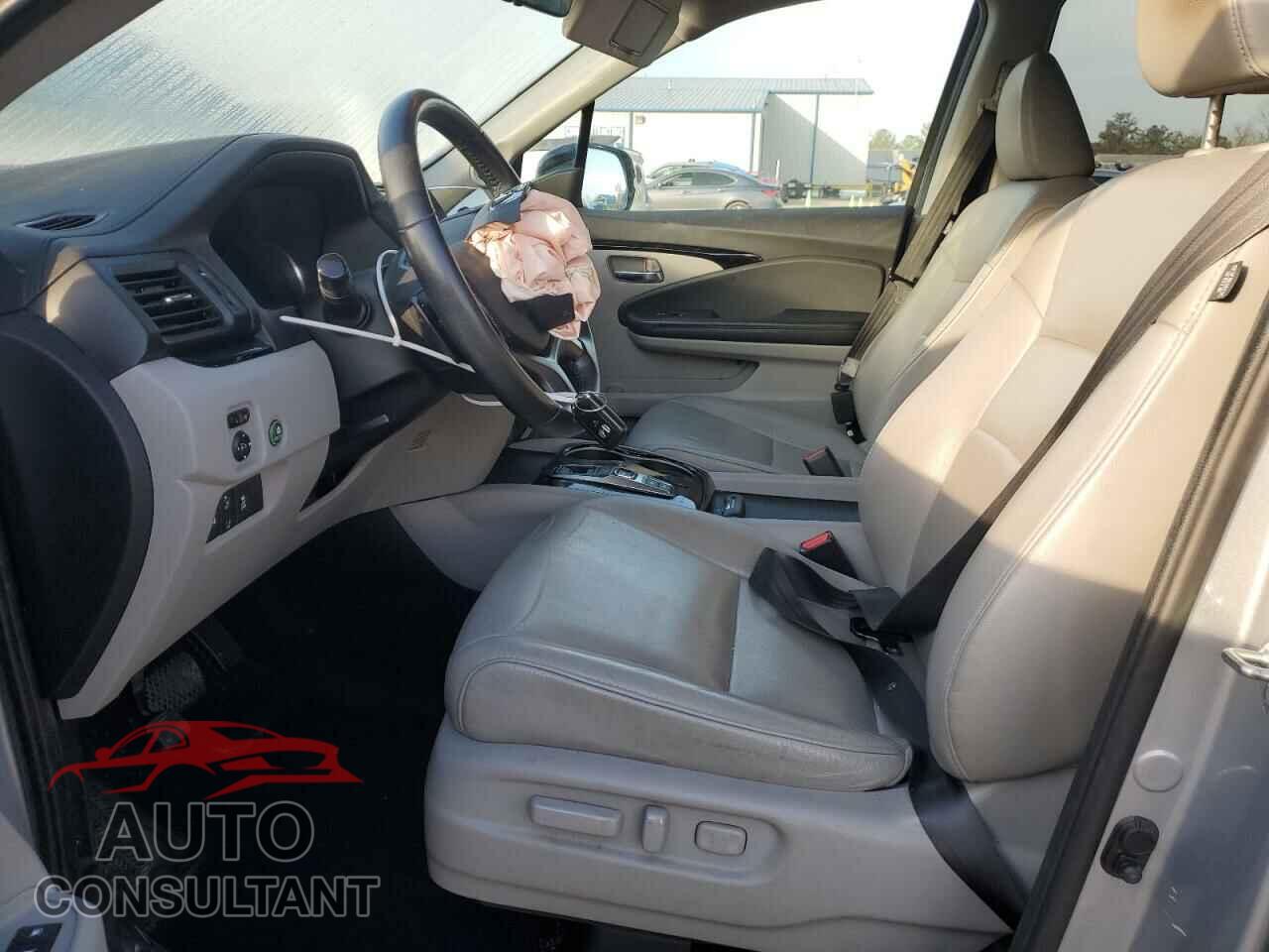 HONDA PILOT 2019 - 5FNYF5H98KB003475