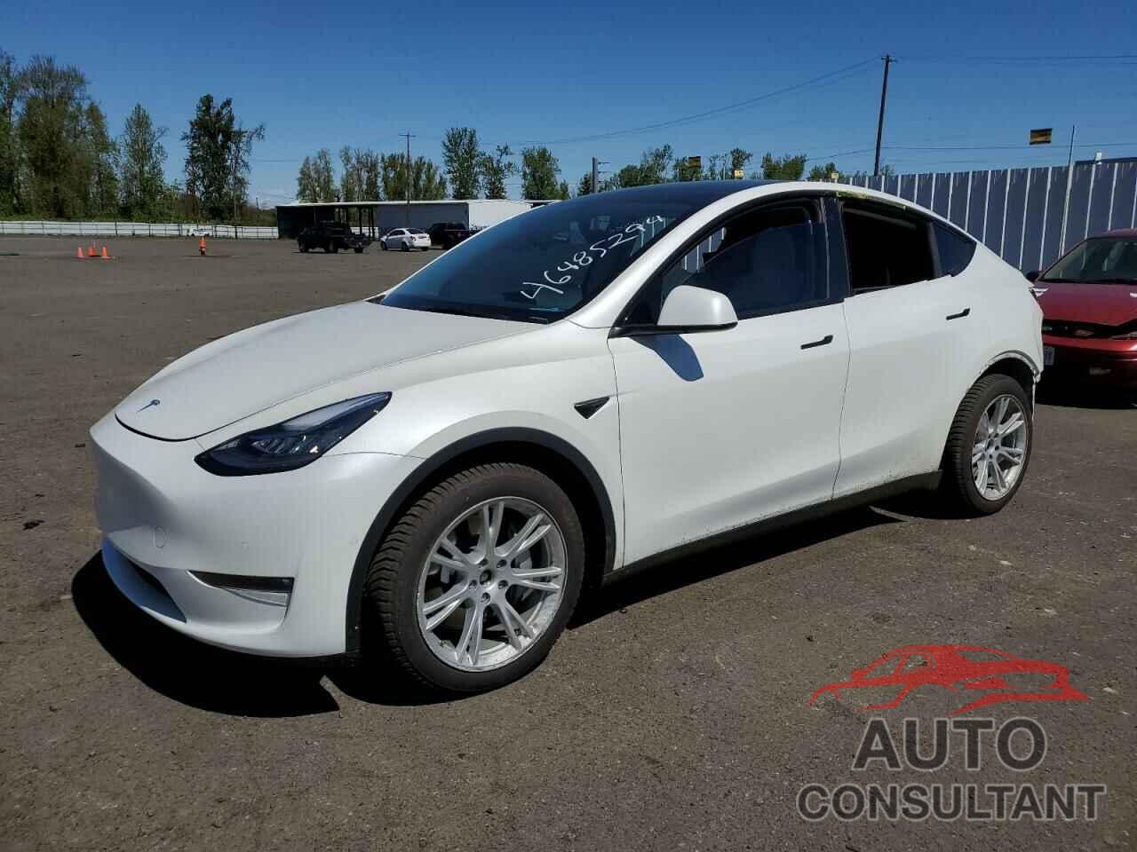 TESLA MODEL Y 2021 - 5YJYGDEE8MF240527