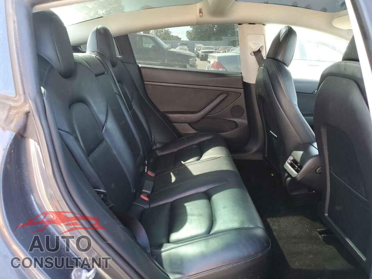 TESLA MODEL 3 2022 - 5YJ3E1EA6NF143209