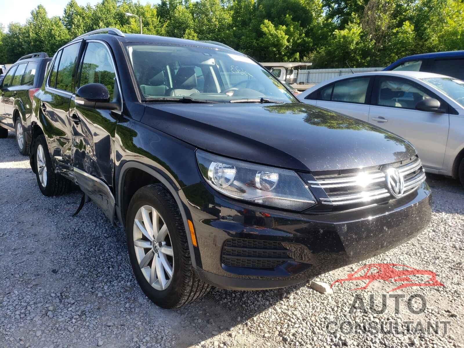 VOLKSWAGEN TIGUAN 2017 - WVGSV7AX3HW503427