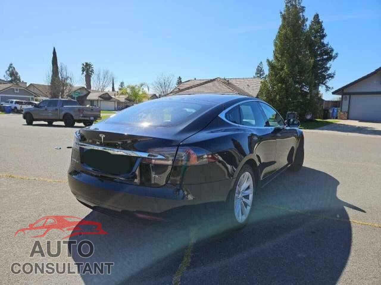 TESLA MODEL S 2018 - 5YJSA1E2XJF300119
