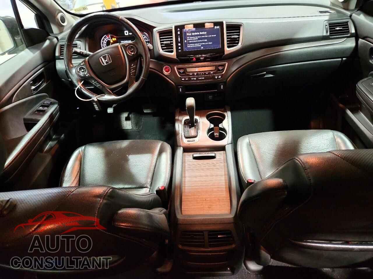 HONDA RIDGELINE 2017 - 5FPYK3F6XHB025227