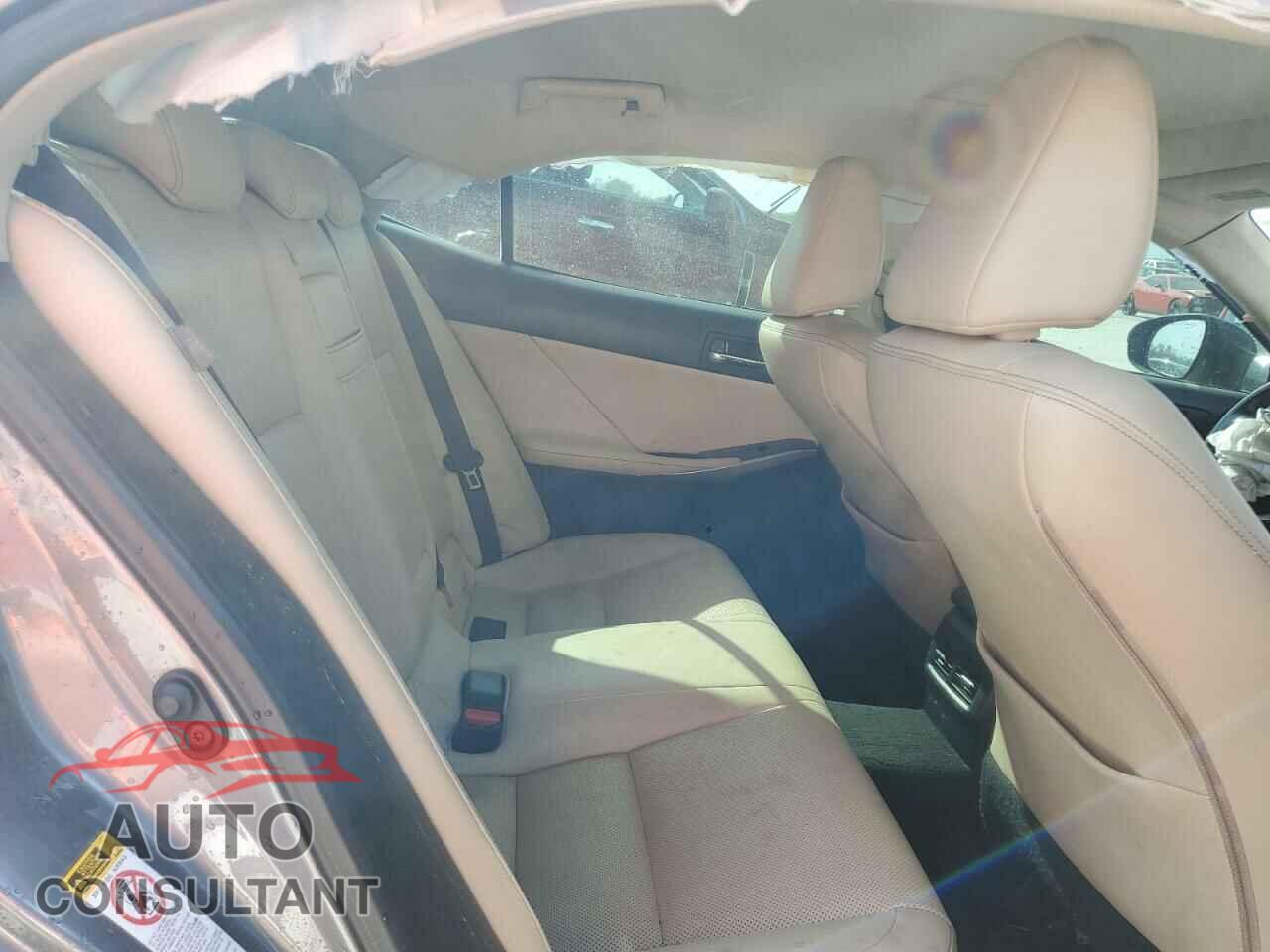 LEXUS IS 2015 - JTHBF1D26F5075367
