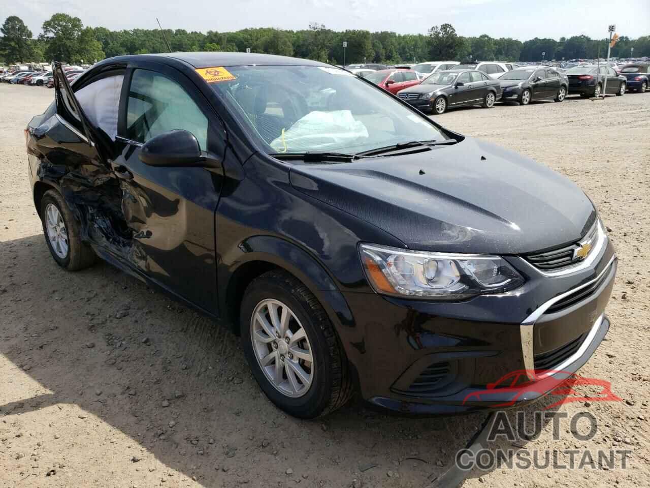 CHEVROLET SONIC 2018 - 1G1JD5SH1J4106307